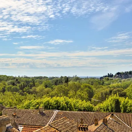 Holiday home 1 Bedroom Stunning In Villeneuve-les-Avignon