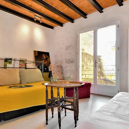1 Bedroom Stunning In * Villeneuve-les-Avignon