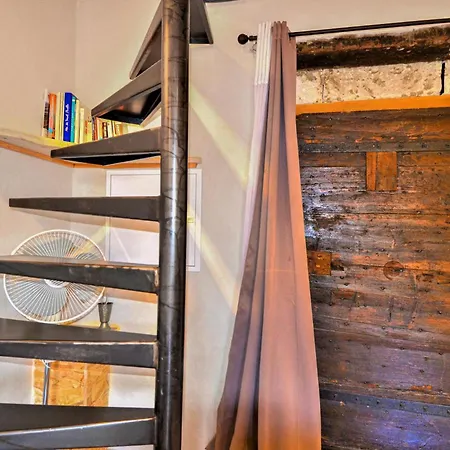 1 Bedroom Stunning In * Villeneuve-lès-Avignon